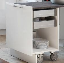 Roll Ausziehtisch Schafft Augenblicklich Zusatzliche Arbeitsflache In Der Kuche Ausziehtisch Arbeitsflache Kuche Arbeitsplatte