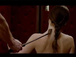 Anastasia steele accepte de remplacer sa colocataire malade, katherine, pour interviewer l'homme d'affaires et milliardaire christian grey. 50 Nuances De Grey A Quel Age Peut On Aller Voir Le Fil Tele Star