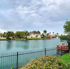 Located in ottawa, ontario, infinity limousine is a canadian company that specializes in creating the best possible transportation experience for brides and grooms in ottawa and the surrounding areas. Infinity Limousine Home Facebook