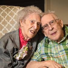 On her 108th birthday, centenarian Hazel Young celebrates with family in  Spokane