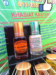 Bagian dari kijang jantan yang diambil untuk dijadikan bahan minyak kasturi adalah bagian bintil kelenjar kijang jantan yang kerap ditemukan di bagian antara perut dan genital. Kasturi Kijang Tembus Hq Home Facebook