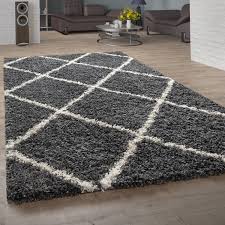 Any part or full details. Hochflor Teppich Shaggy Fur Wohnzimmer Skandi Stil Und Rauten In Dunkelgrau Kaufen Bei Diva Teppich Center