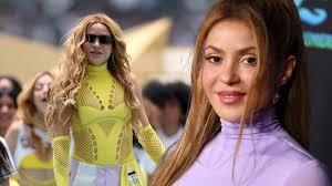 Shakira en controversia por su presentación en la copa, ¿usó una doble?