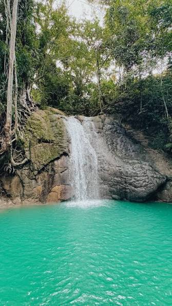 Air terjun di Warsa, Kabupaten Biak Numfor