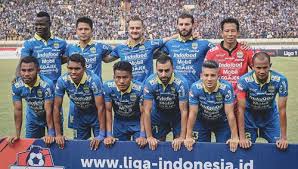 Dalam jumpa pers minggu (13/1/2019), manajemen persib merilis tim pelatih, pemain baru, pemain musim 2018 yang. Daftar Nama Pemain Persib Bandung 2021 Terbaru Skuad Lengkap