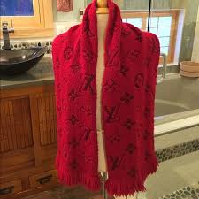 Find the perfect louis vuitton scarf stock photos and editorial news pictures from getty images. Louis Vuitton Wool Scarf 100 Authentic Red Wool Scarf Louis Vuitton Scarf