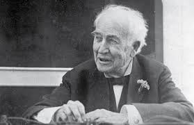 В прошлом снимал известные рубрики, как: Review Thomas Edison S Life Of Ceaseless Action America Magazine
