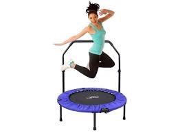 Ein trampolin für zu hause schafft ausreichend bewegungsraum und integriert bewegung auf spielerische weise in den alltag. Fitnesstrampolin Test Hupf Dich Fit
