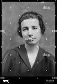 Annie Grinstead's Instagram, Twitter & Facebook