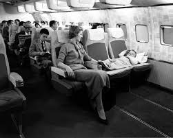 A 8 Brand Actions Care For Consumers In 1958 The Popularity Of The 707 Played A Central Role In Ushering In The Jet Age Of Viagem Aviao A Viagem Viagens