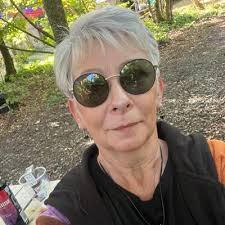 Maureen Tully (@mtully21)