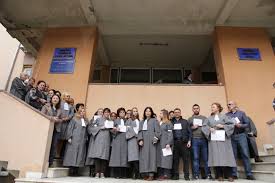 Proiectul noului statut al cadrelor militare pastreaza sporul pentru omm acordat pensionarilor militari prin l 80 1995 huhu rezea. Protest Al Grefierilor La ReÈiÈa Oamenii Sunt NemulÈumiÈi De Venituri