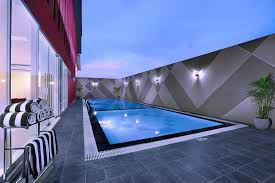 7 Hotel Nyaman Di Surabaya Dengan Kolam Renang Cuma Rp200 Ribuan