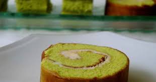 Hesti S Kitchen Yummy For Your Tummy Bolu Gulung Pandan Cake Pandan Selai Kaya Bolu Pandan Makanan Kue