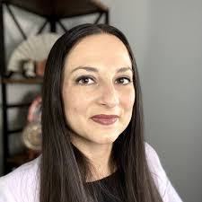 Lily Lopez's Instagram, Twitter & Facebook