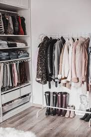 Einen Begehbaren Kleiderschrank Planen So Habe Ich Mein Ankleidezimmer Eingerichtet Julies Dresscode Begehbarer Kleiderschrank Planen Ankleide Zimmer Ankleidezimmer