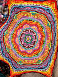 alize cotton gold ile mandala yatak ortusu fotograflari gozden geciriyorum bu mandalaya gelince takilip kaliyorum sevgili nilgun u ortuler mandala sevgililer