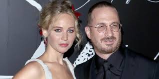 According to a recent report about the split, it appears the the former couple met during the filming of mother! aronofsky wrote and directed the film, and lawrence starred in it. Jennifer Lawrence Opens Up About Dating Darren Aronofsky Jennifer Lawrence On Darren Aronofsky