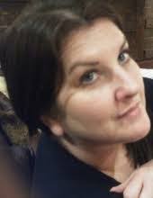 Kari Lyn's Instagram, Twitter & Facebook