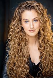 Rachel Slack's Instagram, Twitter & Facebook