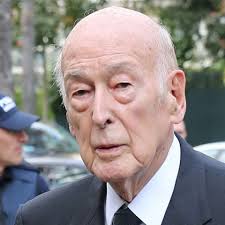 As president of france, he introduced major social reforms and infrastructure projects in the 1970s. La Fille De Valery Giscard D Estaing Enterree En Toute Discretion Dans La Ville De Son Enfance Gala