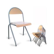 Des chaises design avec 4 pieds haut de gamme et d'une très grande qualité (designers italiens, espagnols, portugais). Chaises 4 Pieds Et Appui Sur Table Julia T4 A T7