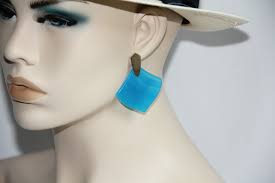 Distinctive Kendra Scott Astoria Teal Agate Gold Earrings