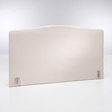 Elle apporte une touche de confort et de décoration à votre chambre à coucher. Housse Pour Dosseret De Lit Forme Louis Xv Blanc 3 Suisses