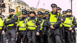 How Dangerous Is It To Be A Uk Police Officer In 2020 Police Officer Police Officer