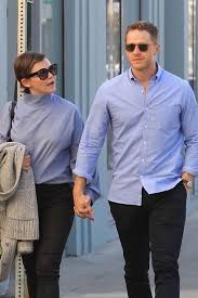 Josh dallas & ginnifer goodwin aujourd'hui (17.07.17) avec leurs enfants a disneyland. Ouat Canada A Twitteren Ginnifer Goodwin And Josh Dallas In Beverley Hills