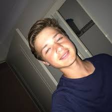 Oscar Knowles's Instagram, Twitter & Facebook