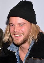 Vincent pontare (born 13 may 1980) is a multiple swedish grammy award winning songwriter, producer, musician and singer from sweden. Vincent Pontare Wikidata