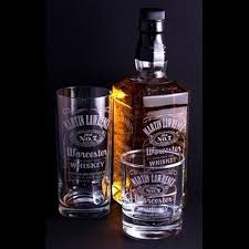 Pin By Itwasshauna On Icki Siseleri In 2020 Jack Daniels Bottle Jack Daniels Whiskey Bottle Whisky Bar