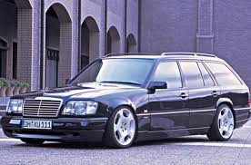 So Soll Er Mal Aussehen Mein W124 Nur Die Farbe Diese Soll Britishracinggreen Werden W124 S1 Mercedes Benz Classic Mercedes Benz Cars Mercedes W124