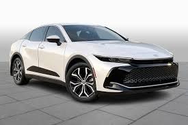 Image result for Oxygen White 2023 Crown