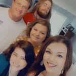 Shari Casper's Instagram, Twitter & Facebook