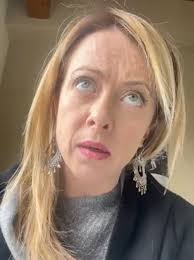 They asked me to stand back because a mother. Quello Che Giorgia Meloni Non Dice Nel Suo Video Latina Tu