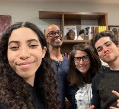 Cameron Boyce, astro de 'Gente Grande' e 'Descendentes', se mudou para casa  de colega pouco antes de morrer aos 20 anos