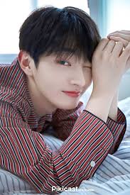 Pin oleh Ngan Dao di Joon Ji Sung