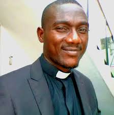 May our Father Jehovah connect us with people who will favour us today.  Amen. 🙏🕊️😇