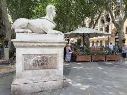 Durante años, nuestra isla fue el lugar escogido por las grandes estrellas de la época dorada del cine para disfrutar lejos de los focos. Las Leonas Del Borne Opiniones De Viajeros Sobre Esfinges Palma De Mallorca Tripadvisor