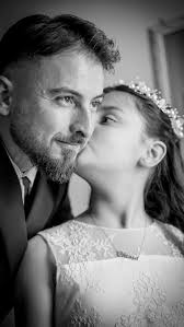 Ci sono attimi che meritano di essere custoditi per sempre. ❤️, Oggi  celebriamo l’amore senza tempo tra un padre e un figlio., ✨ @tommytuzzoli87  , Auguri a tutti i papà! #festadelpapa ...