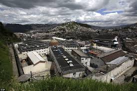 New dramatic bodycam footage shows ecuadorian police during yesterday's prison riots. Inside Ecuador S Garcia Moreno Prison Daily Mail Online