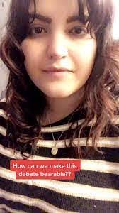 Zoe Karahouni's Instagram, Twitter & Facebook