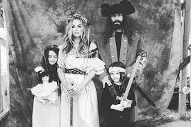 Jennings first played guitar at age eight and first performed at age twelve and first retired at age 14. Meet Waylon Albert Jennings Photos Of Drea De Matteo S Son With Ex Fiance Shooter Jennings