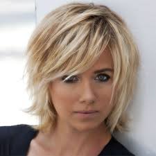 Fabuleux Modeles Coupes Cheveux Inspiration Coiffure Cheveux Mi Long Coupe De Cheveux Coiffure Mi Long