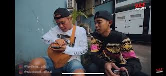 Dede sunandar is an actor, known for the secret: Michael Leams To Paint