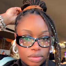 Is there a lifetime app for old movies?