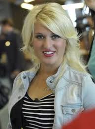 Geloof die andere allemaal niet want ze zijn nep!! Britt Dekker Net Worth