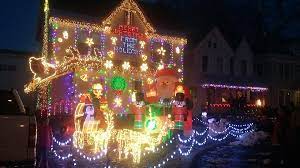 Griswold's christmas lighting & decor. Rome Home Puts Griswold Christmas Lights To Shame